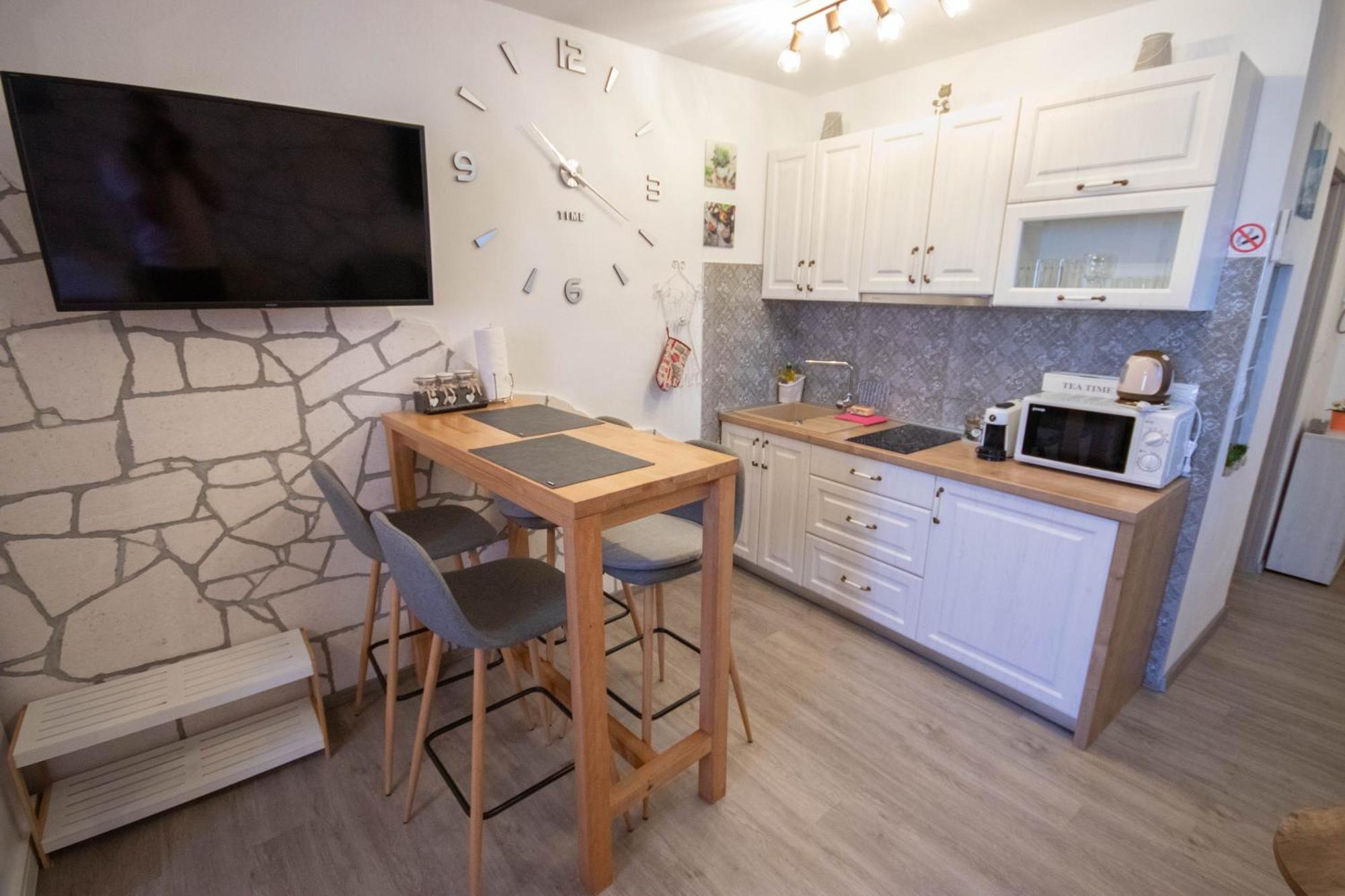 A&D Apartments โรวีน ภายนอก รูปภาพ
