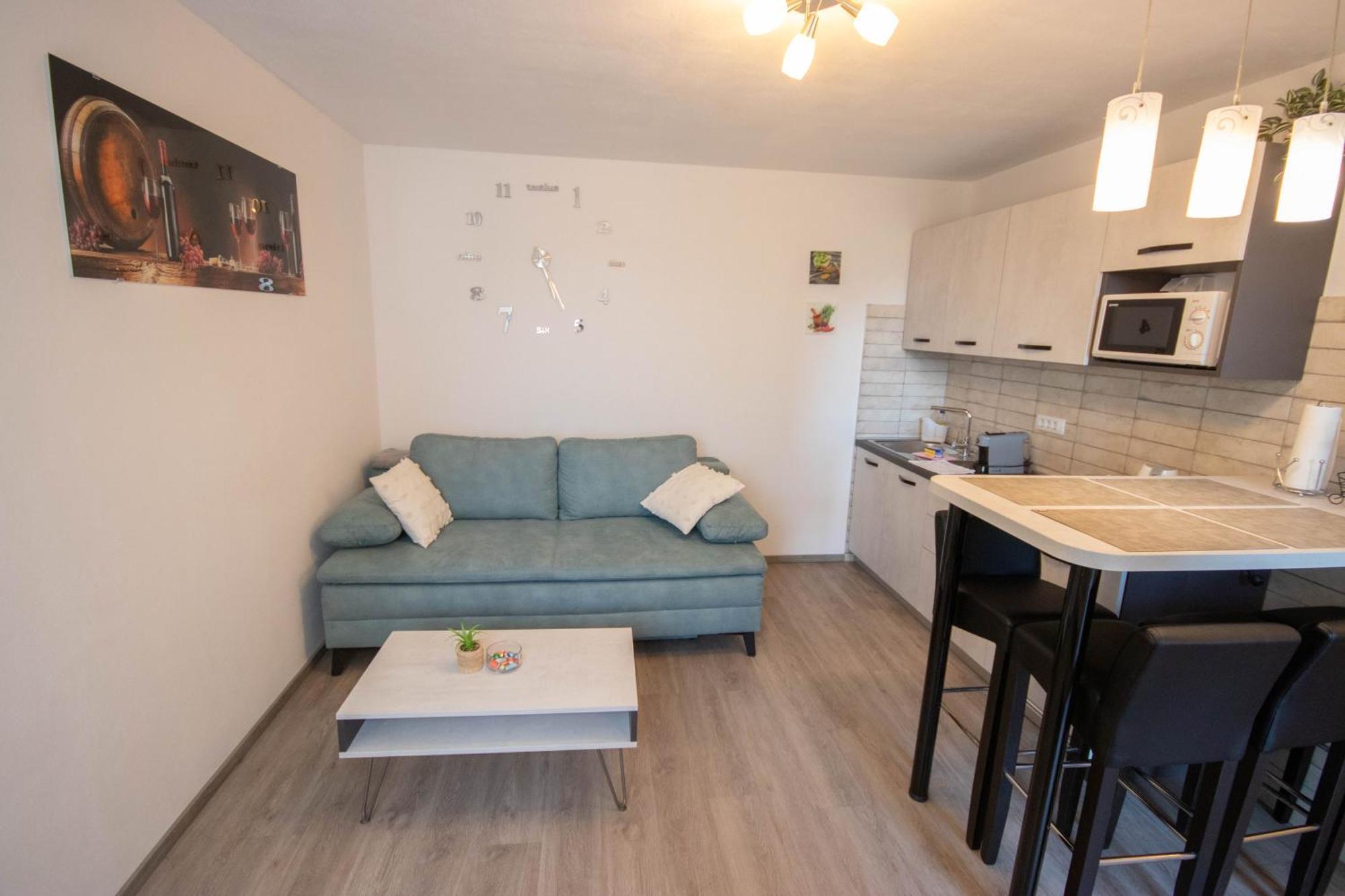 A&D Apartments โรวีน ภายนอก รูปภาพ